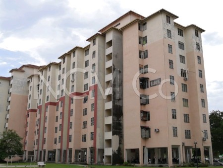 Apartment For Auction at Pangsapuri Seri Perantau