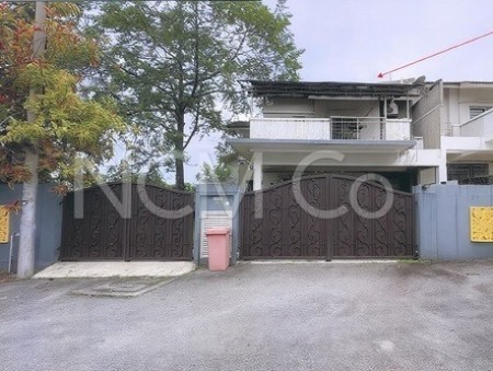 Terrace House For Auction at Bayu Perdana