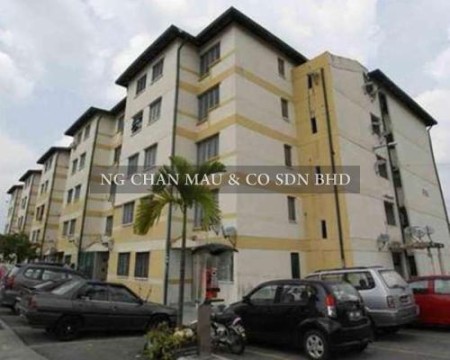 Apartment For Auction at Fiona Apartment