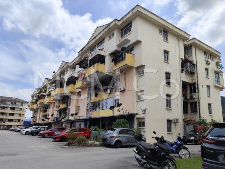 Apartment For Auction at Casmaria Apartment