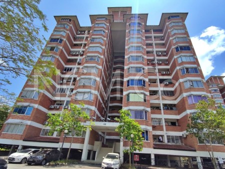Condo For Auction at Green Acre Park