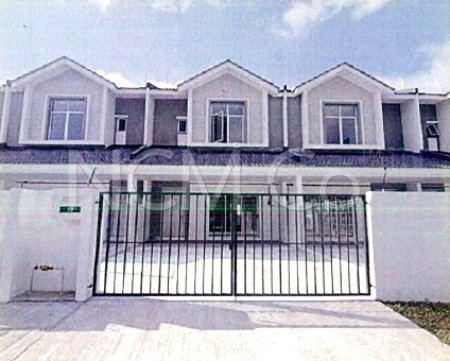 Terrace House For Auction at Meridin East