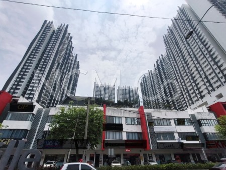 Serviced Residence For Auction at Lakeville Residence