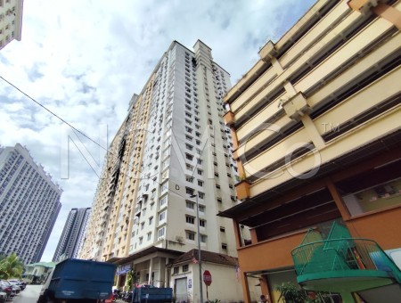 Apartment For Auction at Flora Damansara Apartment