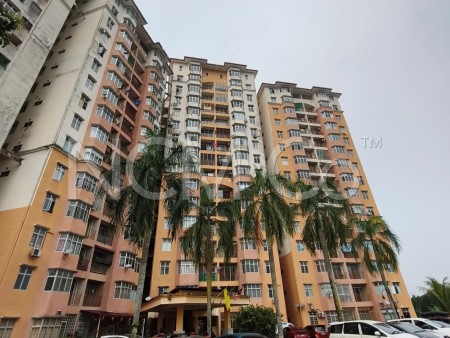Apartment For Auction at Sri Palma Villa