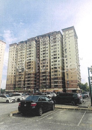 Apartment For Auction at Laguna Biru