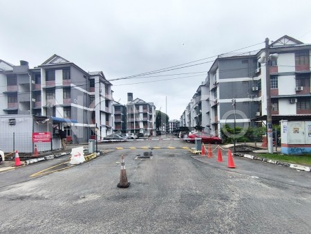 Apartment For Auction at Taman Pauh Indah Flat
