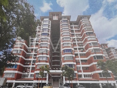 Condo For Auction at Green Acre Park