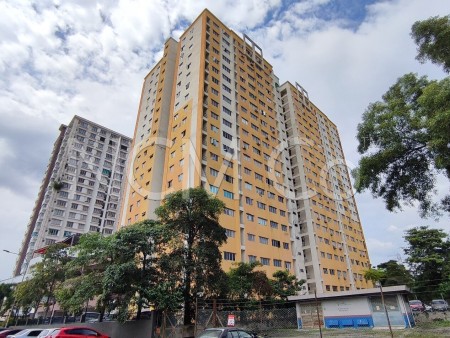 Apartment For Auction at Palm Garden Apartment