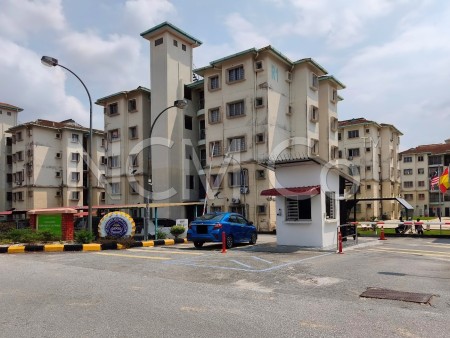 Apartment For Auction at Lilywood Court