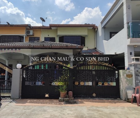 Terrace House For Auction at Taman Bayu Perdana