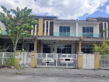 Terrace House For Auction at Tawas Impiana