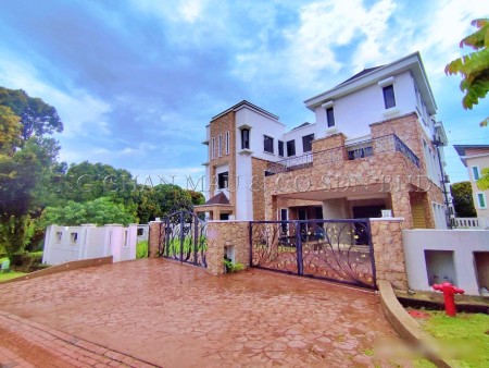 Bungalow House For Auction at Mines Resort City
