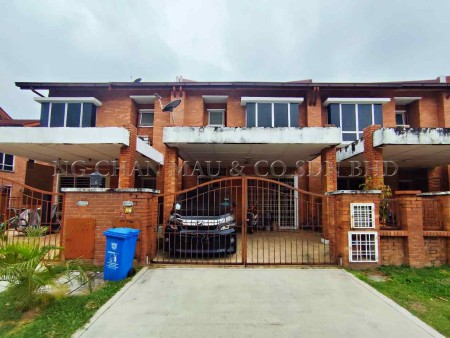 Terrace House For Auction at Alam Budiman