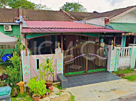 Terrace House For Auction at Taman Aman