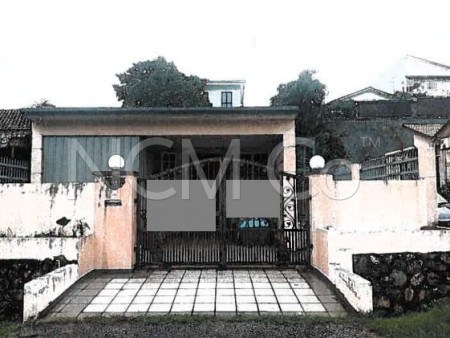 Terrace House For Auction at Section 22