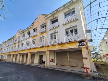 Apartment For Auction at Laketown Apartment (Bukit Merah Resort)