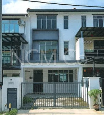 Terrace House For Auction at Taman Pulai Mutiara