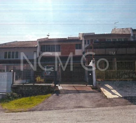 Terrace House For Auction at Taman Kesuma