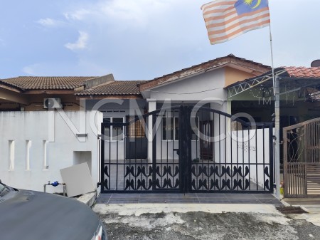 Terrace House For Auction at Desa Kundang