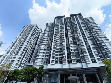 Condo For Auction at Riana South