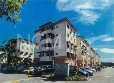 Apartment For Auction at Puchong Utama Court 2