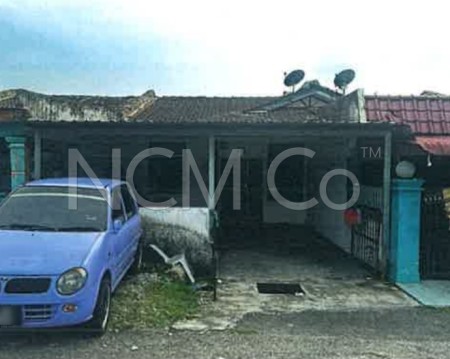 Terrace House For Auction at Taman Manis