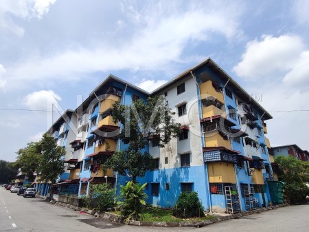 Flat For Auction at Flat PKNS Seksyen 20