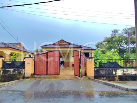 Bungalow House For Auction at Taman Kiara