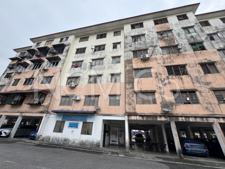 Apartment For Auction at Apartment Melor