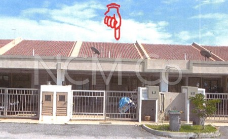 Terrace House For Auction at Taman Bayu Indera