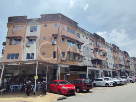 Apartment For Auction at Taman Mastiara