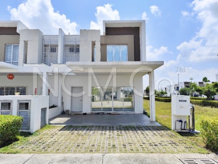 Terrace House For Auction at Casa Green