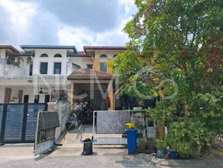 Terrace House For Auction at Kemuning Greenville