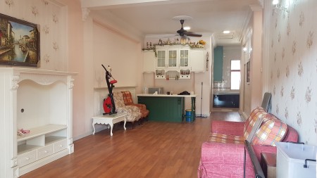 Terrace House For Rent at Section 4