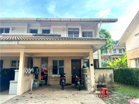 Terrace House For Sale at Precinct 11