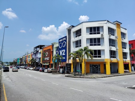 Shop For Sale at Medan Meru Bistari