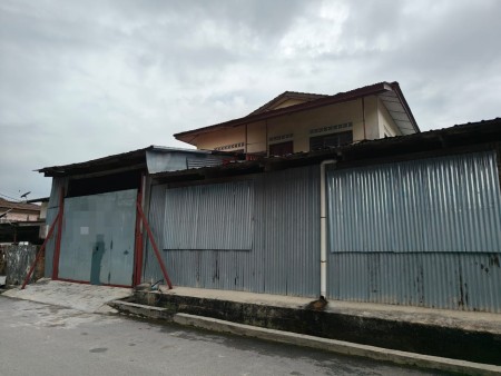 Detached Warehouse For Rent at Kampung Cheras Baru