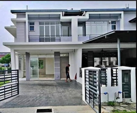 Superlink For Sale at Taman Klang Jaya