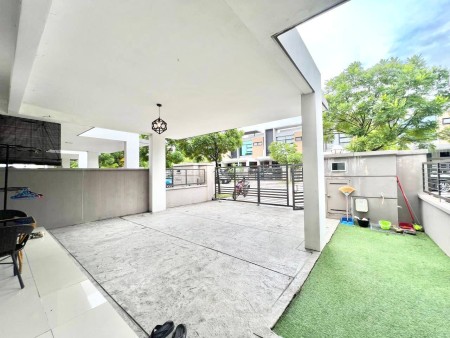 Terrace House For Sale at U12