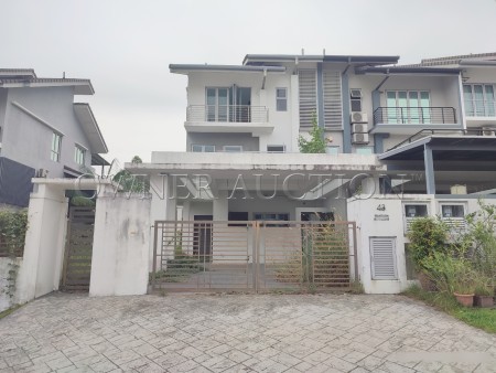 Terrace House For Auction at Denai Alam