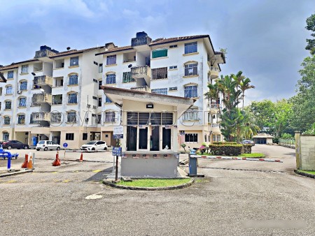 Apartment For Auction at Pelangi Apartment