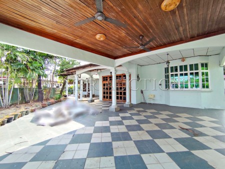 Bungalow House For Auction at Cinta Sayang Resort Home