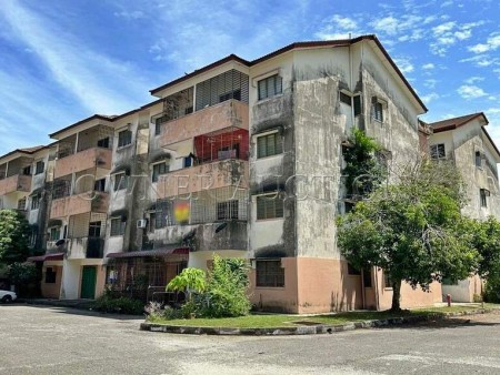 Apartment For Auction at Apartment Perdana