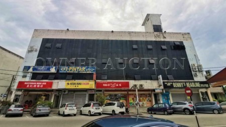 Shop For Auction at Batu Pahat