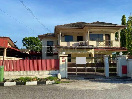 Bungalow House For Auction at Taman Sri Indah