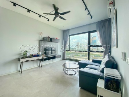 Condo For Auction at Vogue Suite 1