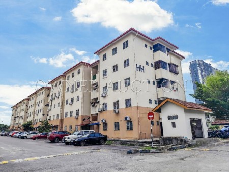 Flat For Auction at Puchong Utama Court 2