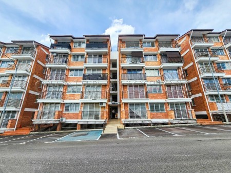 Apartment For Auction at Goodview Heights