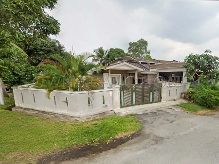 Terrace House For Auction at Taman Menara Maju